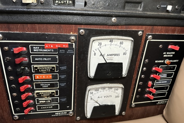 BRICK HOUSE 40ft Valiant Yacht For Sale