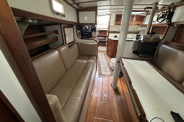 BRICK HOUSE 40ft Valiant Yacht For Sale