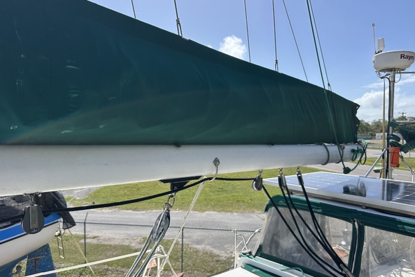 BRICK HOUSE 40ft Valiant Yacht For Sale