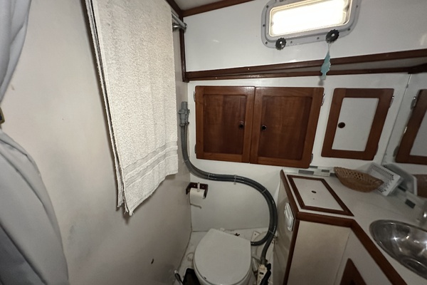 BRICK HOUSE 40ft Valiant Yacht For Sale