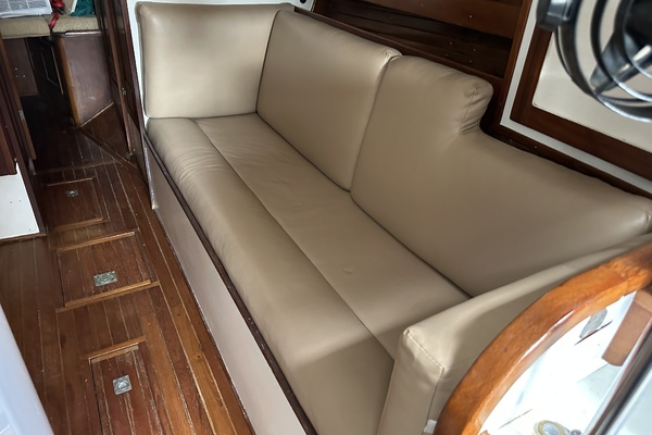 BRICK HOUSE 40ft Valiant Yacht For Sale