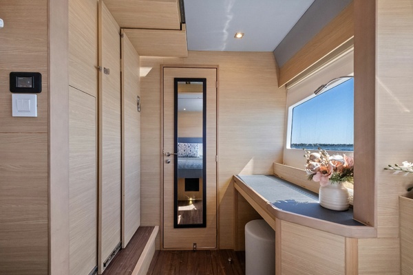 Remarkable I 54ft Aquila Yacht For Sale