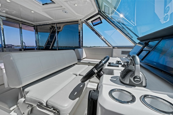 Remarkable I 54ft Aquila Yacht For Sale