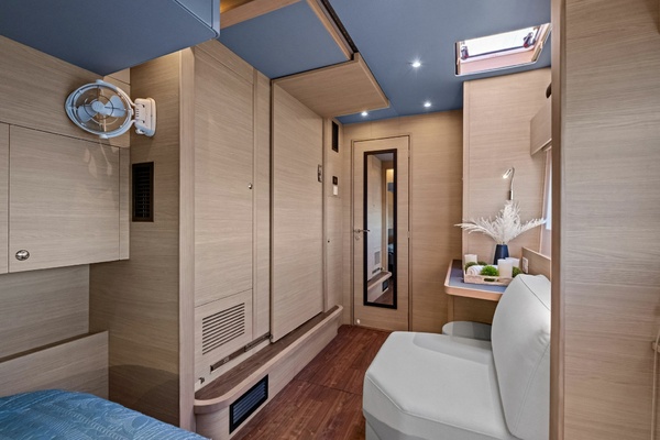 Remarkable I 54ft Aquila Yacht For Sale