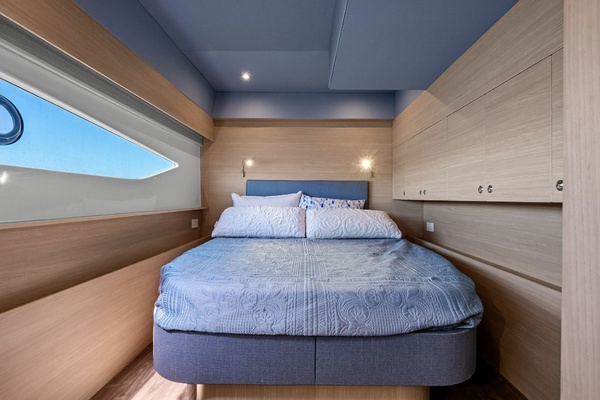 Remarkable I 54ft Aquila Yacht For Sale