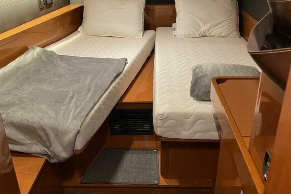 Blue Pearl 60ft Beneteau Yacht For Sale