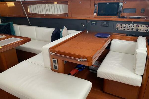 Blue Pearl 60ft Beneteau Yacht For Sale