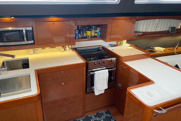 Blue Pearl 60ft Beneteau Yacht For Sale