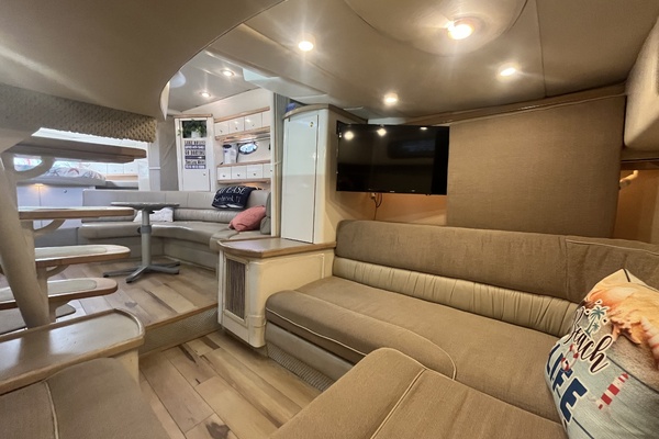 AT EASE 41ft Maxum Yacht For Sale