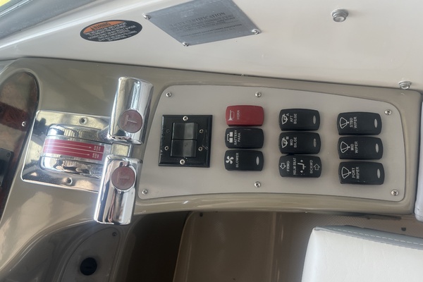 AT EASE 41ft Maxum Yacht For Sale