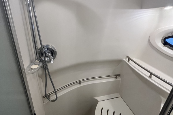 AT EASE 41ft Maxum Yacht For Sale