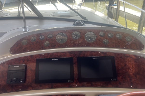 AT EASE 41ft Maxum Yacht For Sale