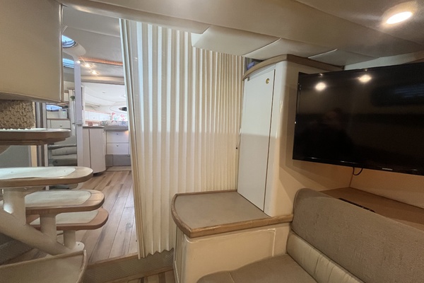AT EASE 41ft Maxum Yacht For Sale