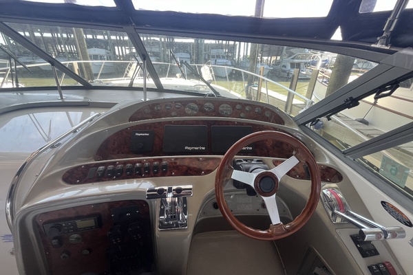 AT EASE 41ft Maxum Yacht For Sale