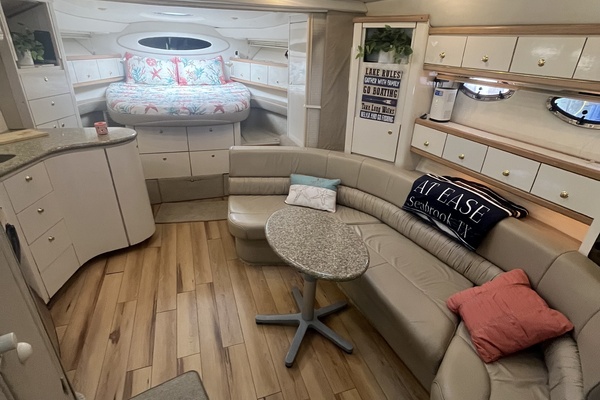 AT EASE 41ft Maxum Yacht For Sale