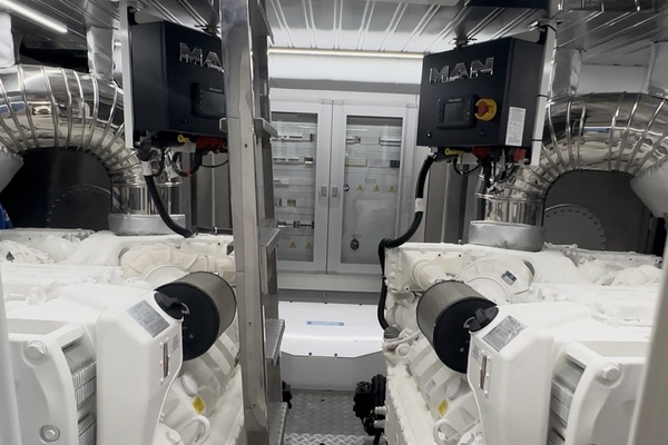 66ft Astondoa Yacht For Sale