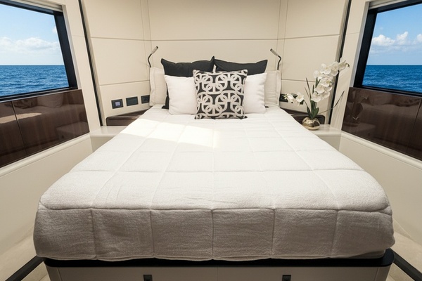 66ft Astondoa Yacht For Sale