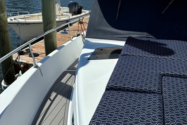 Summer Breeze 35ft Mainship Yacht For Sale