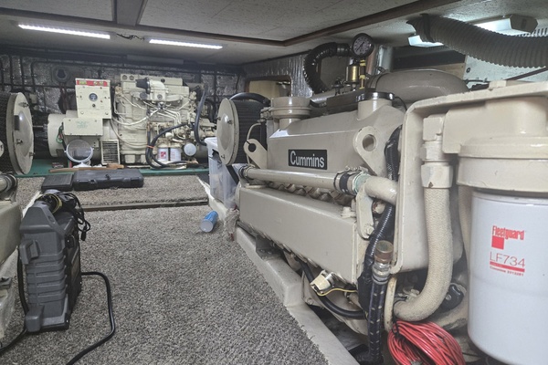 DOS MAS 50ft Ocean Alexander Yacht For Sale