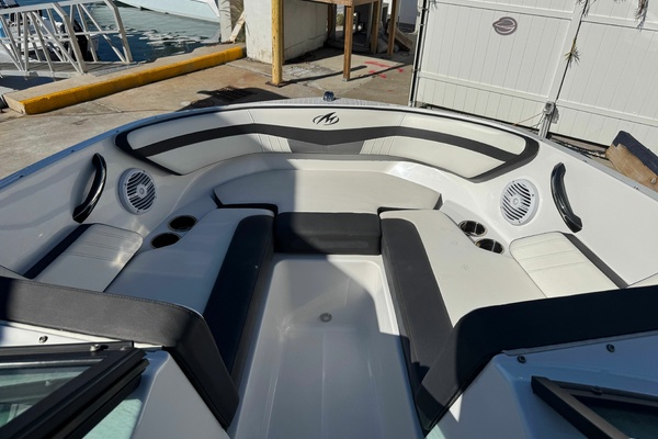 20ft Monterey Yacht For Sale