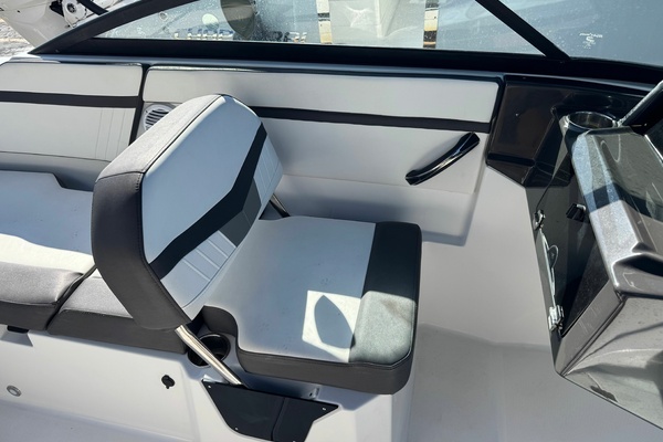 20ft Monterey Yacht For Sale