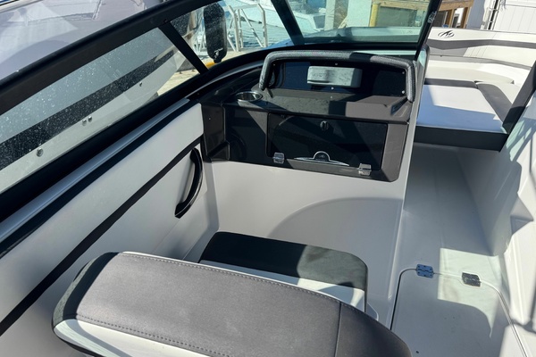 20ft Monterey Yacht For Sale