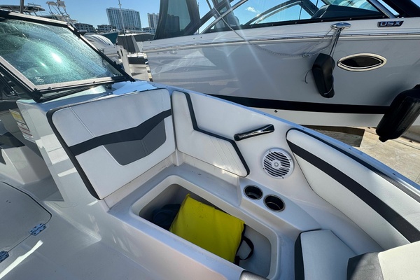 20ft Monterey Yacht For Sale