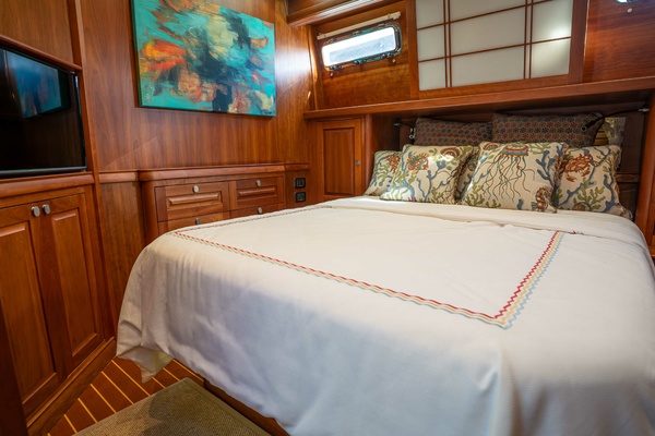 SANDCRAB 66ft Sabre Yacht For Sale