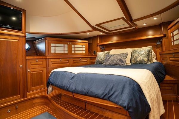 SANDCRAB 66ft Sabre Yacht For Sale