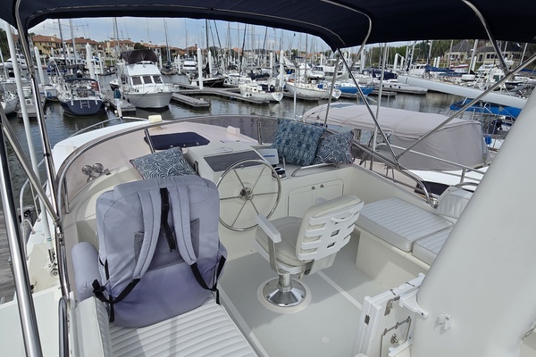 Southern Charm 37ft Mariner Yacht For Sale