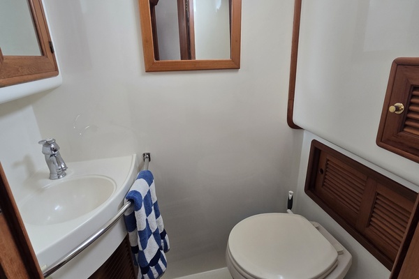 Southern Charm 37ft Mariner Yacht For Sale