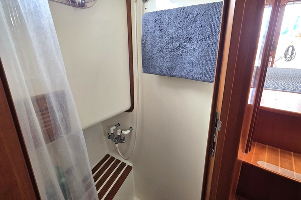 Southern Charm 37ft Mariner Yacht For Sale