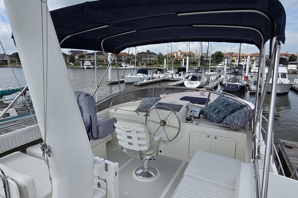 Southern Charm 37ft Mariner Yacht For Sale