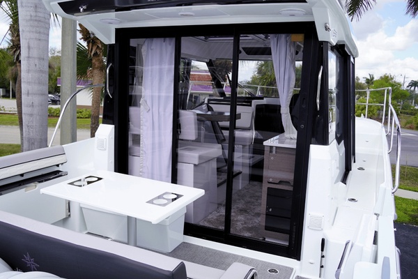 29ft Jeanneau Yacht For Sale