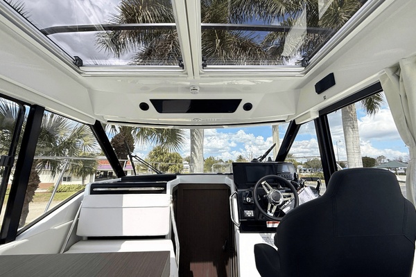 29ft Jeanneau Yacht For Sale