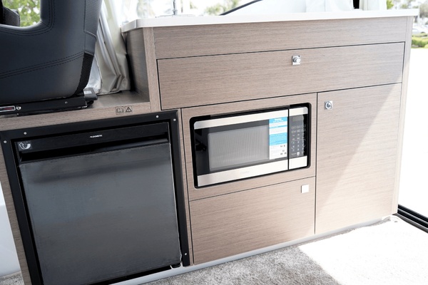 29ft Jeanneau Yacht For Sale