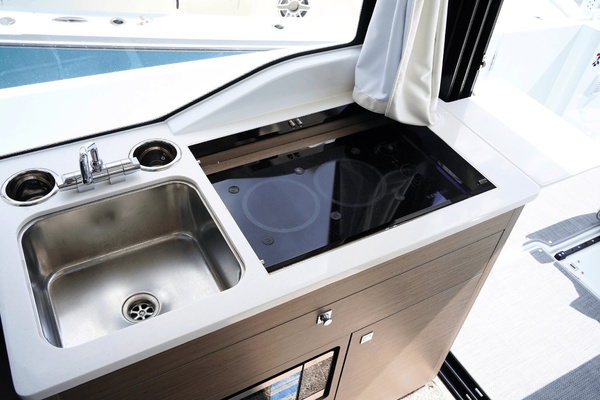 29ft Jeanneau Yacht For Sale