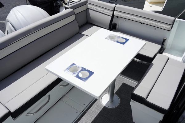 29ft Jeanneau Yacht For Sale