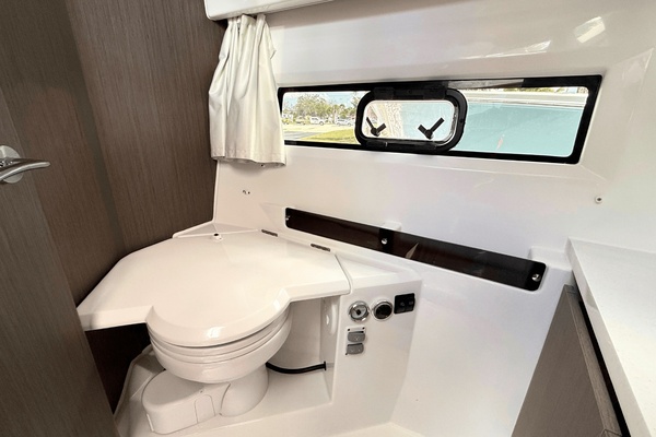 29ft Jeanneau Yacht For Sale