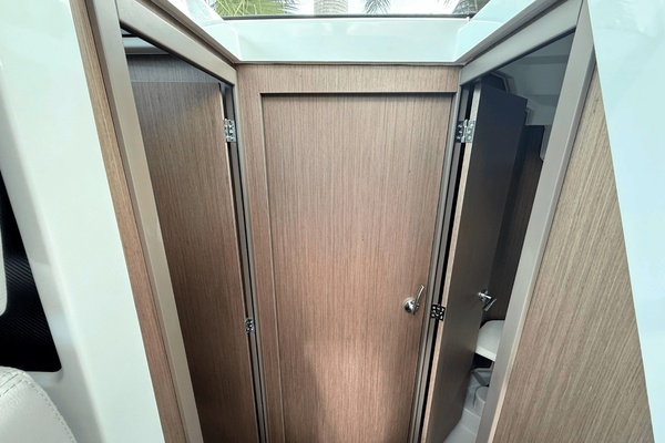 29ft Jeanneau Yacht For Sale