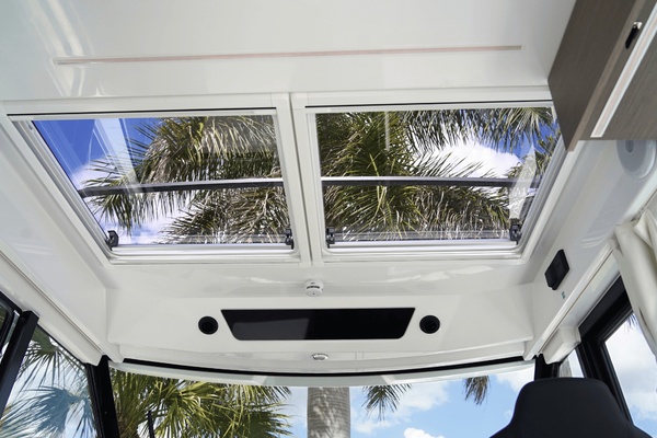 29ft Jeanneau Yacht For Sale