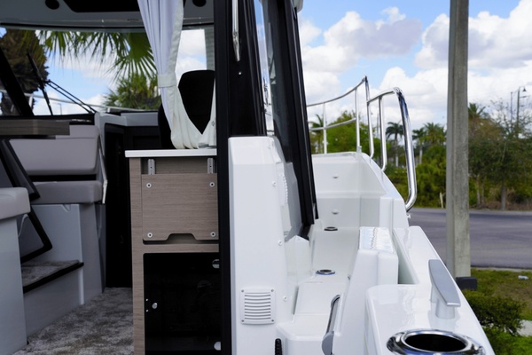 29ft Jeanneau Yacht For Sale