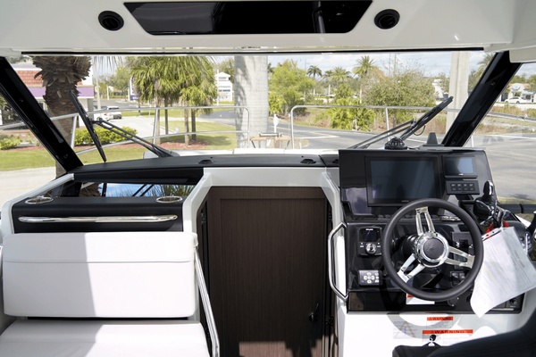 29ft Jeanneau Yacht For Sale