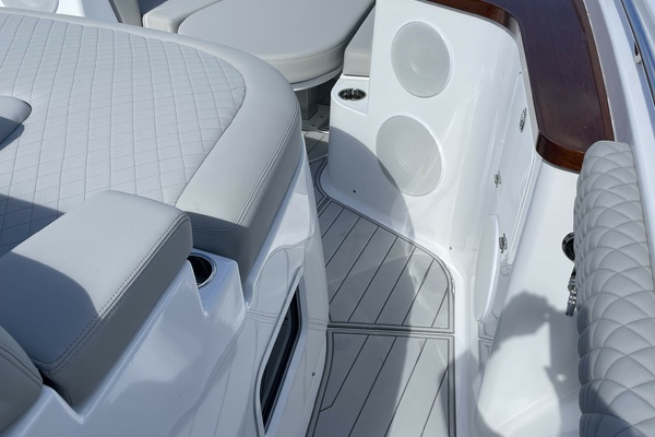 56ft HCB Yacht For Sale