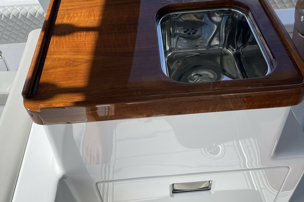 56ft HCB Yacht For Sale