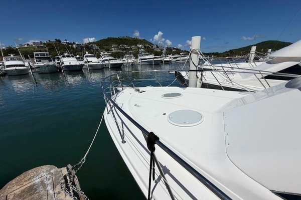 Photo of the 2005 Riviera 37 Flybridge "Work to Play"