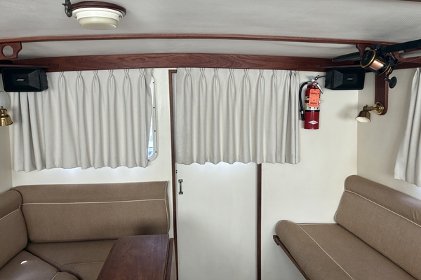 Kreweboat 35ft Duffy Yacht For Sale