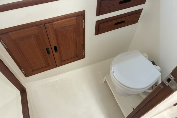 Kreweboat 35ft Duffy Yacht For Sale