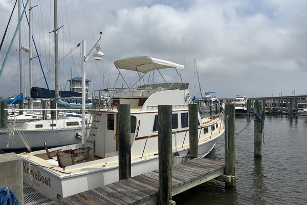 Kreweboat 35ft Duffy Yacht For Sale