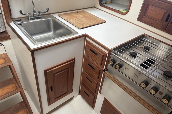 Kreweboat 35ft Duffy Yacht For Sale